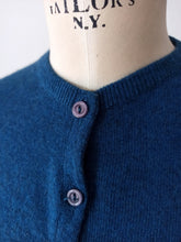 Load image into Gallery viewer, 1950s 1960s - BALLANTYNE, Scotland - Gorgeous Cashmere Cardigan
