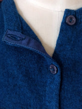 Load image into Gallery viewer, 1950s 1960s - BALLANTYNE, Scotland - Gorgeous Cashmere Cardigan
