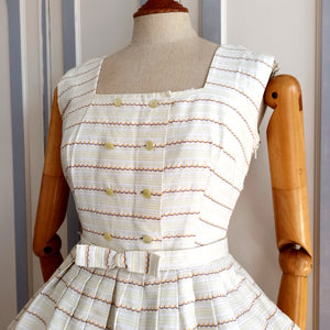 1950s 1960s - Adorable Vanilla Textured Cotton Dress - W27 (68cm)