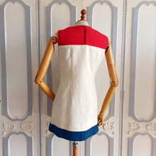 Laden Sie das Bild in den Galerie-Viewer, 1960s - Cool Scooter Mod Summer Dress - W33 (84cm)
