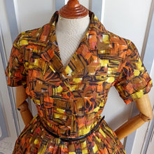 Laden Sie das Bild in den Galerie-Viewer, 1950s 1960s - Fabulous Colors Abstract Print Dress - W28.5 (72cm)
