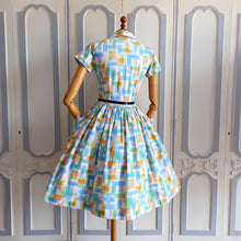 Charger l&#39;image dans la galerie, 1950s - Impression de Paris, France - Gorgeous Cotton Dress - W28.5 (72cm)
