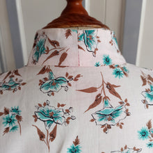 Load image into Gallery viewer, 1950s - Adorable Heartneck Pink Pale Floral Bolero Dress - W26 (66cm)
