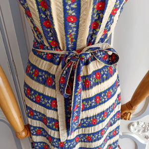 1940s - Lovely Floral Tie Back Cotton Dress - W26 (66cm)