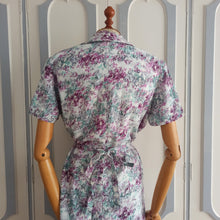 Laden Sie das Bild in den Galerie-Viewer, 1940s - Gorgeous Abstract Tie Back Rayon Dress - W47 (120cm)
