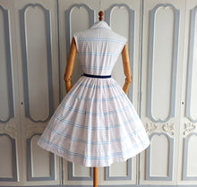 Cargar imagen en el visor de la galería, 1950s - Adorable Pink &amp; Baby Blue Cotton Dress - W28.5 (72cm)
