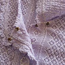 Laden Sie das Bild in den Galerie-Viewer, 1930s 1940s - Adorable Lavender Handmade Knit Blouse - S
