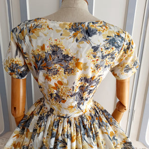 1950s 1960s - Gorgeous Floral Dress - W27 (68cm)