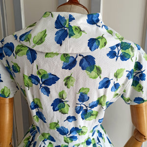 1950s - Gorgeous Parisien Leaves Dress - W27.5 (70cm)