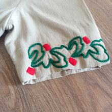 Load image into Gallery viewer, 1940s - Delicious Hand Embroidered Gab Rayon Dress - W25 (64cm)
