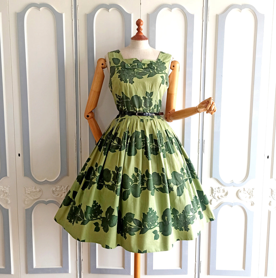 1950s - St. Michael, UK - Stunning Green Floral Dress - W29 (74cm)