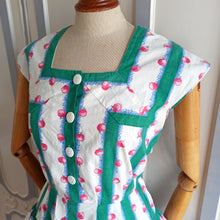 Load image into Gallery viewer, 1950s - Adorable Raspberries Cotton Dress - W31 (78cm)
