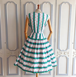 1950s - Adorable Raspberries Cotton Dress - W31 (78cm)