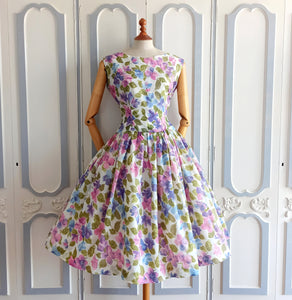 1950s - France - Exquisite & Adorable Floral Dress - W27.5 (70cm)