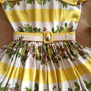 1950s - Paris, France - Outstanding Floral Print Linen Dress - W25 (64cm)