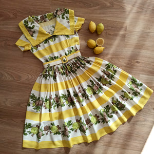 1950s - Paris, France - Outstanding Floral Print Linen Dress - W25 (64cm)