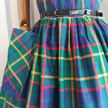 Load image into Gallery viewer, 1940s 1950s - TOBO, France - Unworn Plaid Dress - W28 (72cm)
