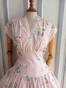 1940s 1950s - Adorable Floral Droped Skirt Dress - W29 (74cm)