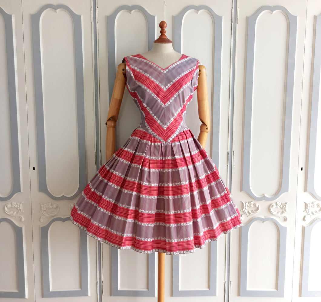 1950s - Gorgeous Shadow Colors Cotton Day Dress - W29 (74cm)