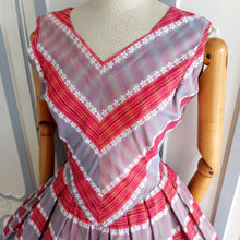 Load image into Gallery viewer, 1950s - Gorgeous Shadow Colors Cotton Day Dress - W29 (74cm)
