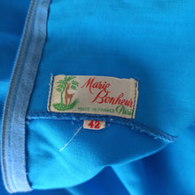 Cargar imagen en el visor de la galería, 1950s 1960s - Marie Bonheur, Paris - Adorable Veggie Embroidery Dress - W26 (66cm)
