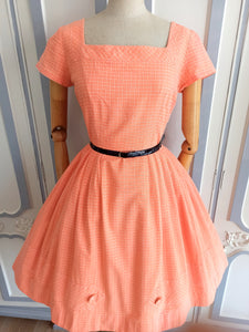 1950s - PARIS - Adorable Salmon Cotton Day Dress - W26 (66cm)