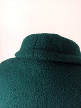 Load image into Gallery viewer, 1950s 1960s - AIMÉE COUTURE, France - Gorgeous Green Wool Cape
