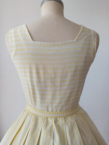 1950s - Adorable Yellow Stripes Cotton Dress - W27.5 (70cm)