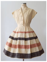 Cargar imagen en el visor de la galería, 1950s 1960s - GERMANY - Gorgeous Soft Wool Dress - W28.5 (72cm)
