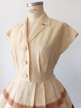 Cargar imagen en el visor de la galería, 1950s 1960s - GERMANY - Gorgeous Soft Wool Dress - W28.5 (72cm)
