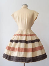 Cargar imagen en el visor de la galería, 1950s 1960s - GERMANY - Gorgeous Soft Wool Dress - W28.5 (72cm)
