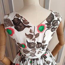 Load image into Gallery viewer, 1950s - Tiger - Gorgeous Floral Rayon Dress - W25 (64cm)
