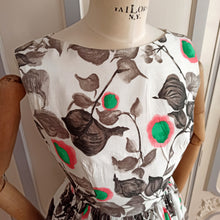 Cargar imagen en el visor de la galería, 1950s - Tiger - Gorgeous Floral Rayon Dress - W25 (64cm)
