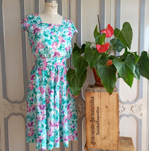 Cargar imagen en el visor de la galería, VTG Does 40s - Gorgeous Abstract Floral Dress - W26 (66cm)

