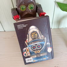 Cargar imagen en el visor de la galería, TASCHEN - 1000 Robots, Spaceships &amp; Tin Toys Book
