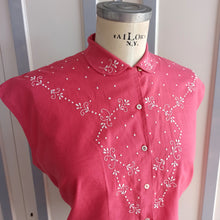 Load image into Gallery viewer, 1940s - Gorgeous Embroidery Magenta Blouse
