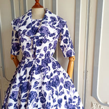 Load image into Gallery viewer, 1950s - Stunning Purple Rose Print Bolero Dress - W31 (78cm)
