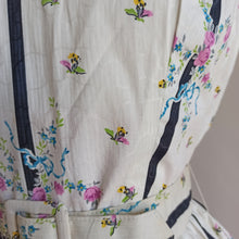 Load image into Gallery viewer, 1950s - Lovely Rose Floral Cotton Dress - W30 (76cm)
