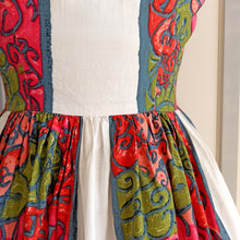 Load image into Gallery viewer, 1950s - Stunning Abstract Cotton Dress - W27.5 (70cm)
