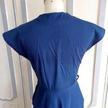 Cargar imagen en el visor de la galería, 1940s - Rare Stunning Pistachio Color Block Dress - W27.5 (70cm)

