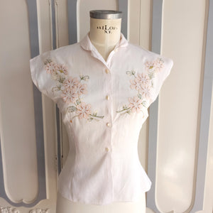 1940s 1950s - Adorable Hand Embroidery Pink Pale Blouse - W29 (74cm)