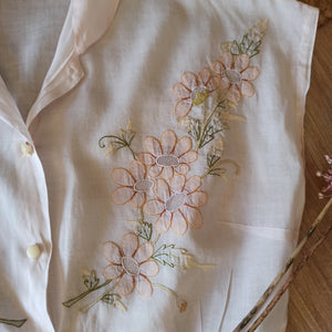 1940s 1950s - Adorable Hand Embroidery Pink Pale Blouse - W29 (74cm)