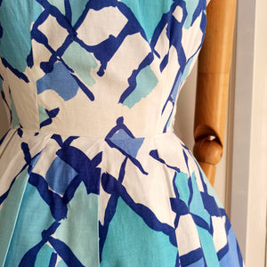 1950s - Gorgeous Blue Abstract Soft Cotton Dress - W25 (64cm)