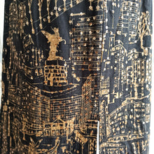 Carica l&#39;immagine nel visualizzatore di Gallery, 1950s - Stunning Night in the City Novelty Print Cocktail Dress - W28 (72cm)
