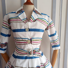 Cargar imagen en el visor de la galería, 1950s - Elegant Novelty Rope Knots Print Cotton Dress - W25 (64cm)
