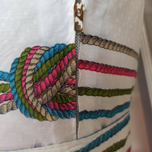 Cargar imagen en el visor de la galería, 1950s - Elegant Novelty Rope Knots Print Cotton Dress - W25 (64cm)
