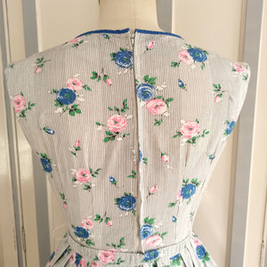 1950s - Adorable Roseprint Stripes Cotton Dress - W27 (68cm)