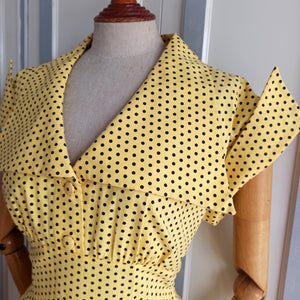 1940s 1950s - Stunning Yellow Dotted Cotton Dress - W28 (72cm)