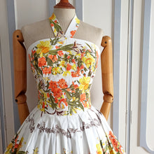 Carica l&#39;immagine nel visualizzatore di Gallery, 1950s - Spectacular French Eclair Halterneck Dress - W26 (66cm)
