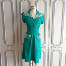 Load image into Gallery viewer, 1950s - Gorgeous Green Pockets Cotton Dress - W31.5 (80cm)

